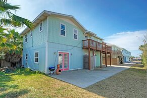 Near Beach Dining w Golf Cart Private Balcony Salty Sunshine B