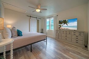 Near Beach Dining w Golf Cart Private Balcony Salty Sunshine B