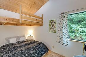 A 3 Story, 3 Bedroom Traditional Rustic Ski and Hiking Chalet