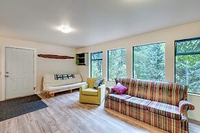 A 3 Story, 3 Bedroom Traditional Rustic Ski and Hiking Chalet