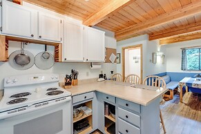 A 3 Story, 3 Bedroom Traditional Rustic Ski and Hiking Chalet