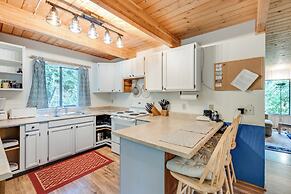 A 3 Story, 3 Bedroom Traditional Rustic Ski and Hiking Chalet