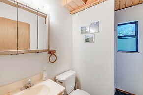 A 3 Story, 3 Bedroom Traditional Rustic Ski and Hiking Chalet