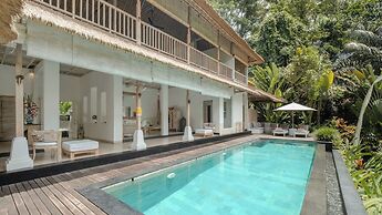 Villa Shamballa by Villa Finder