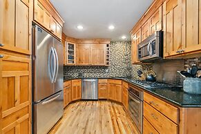 The Rustic Retreat - Pet Friendly w/ Fenced Yard