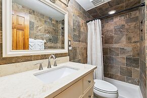 The Rustic Retreat - Pet Friendly w/ Fenced Yard