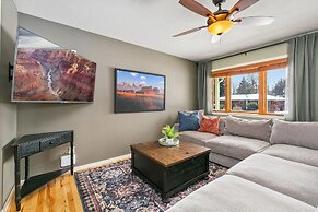 The Rustic Retreat - Pet Friendly w/ Fenced Yard