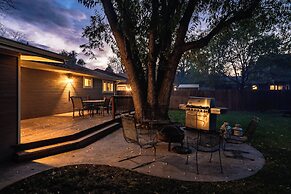 The Rustic Retreat - Pet Friendly w/ Fenced Yard