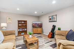 The Rustic Retreat - Pet Friendly w/ Fenced Yard