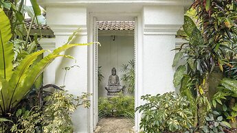 Villa Shamballa Moon by Villa Finder