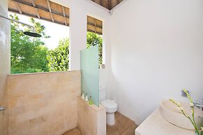 Villa Shamballa Moon by Villa Finder