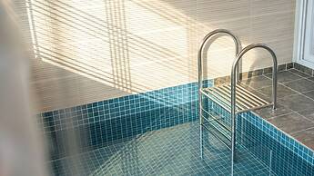 Gyeongju Poseokjeong Hanok Pool Villa