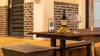 Gyeongju Poseokjeong Hanok Pool Villa