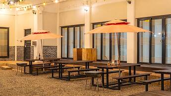 Gyeongju Poseokjeong Hanok Pool Villa