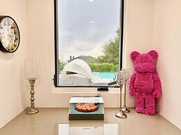 @ Marbella Lane - Enchanted Garden & Pool Hideaway