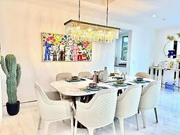 @ Marbella Lane - Enchanted Garden & Pool Hideaway