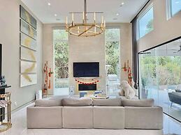 @ Marbella Lane - Enchanted Garden & Pool Hideaway