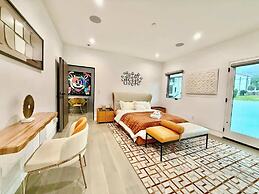 @ Marbella Lane - Enchanted Garden & Pool Hideaway