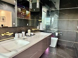 @ Marbella Lane - Enchanted Garden & Pool Hideaway