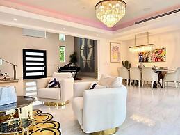 @ Marbella Lane - Enchanted Garden & Pool Hideaway