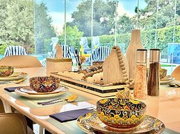 @ Marbella Lane - Enchanted Garden & Pool Hideaway