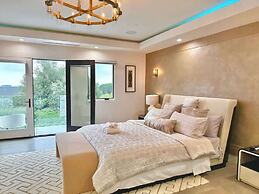 @ Marbella Lane - Enchanted Garden & Pool Hideaway