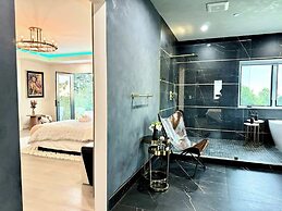 @ Marbella Lane - Enchanted Garden & Pool Hideaway