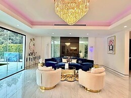 @ Marbella Lane - Enchanted Garden & Pool Hideaway