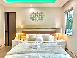 @ Marbella Lane - Enchanted Garden & Pool Hideaway