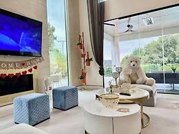 @ Marbella Lane - Enchanted Garden & Pool Hideaway