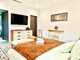 @ Marbella Lane - Enchanted Garden & Pool Hideaway