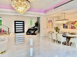 @ Marbella Lane - Enchanted Garden & Pool Hideaway