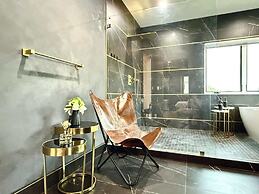 @ Marbella Lane - Enchanted Garden & Pool Hideaway