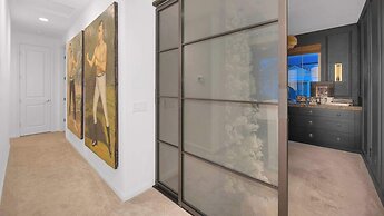 @marbella Lane - Stylish Dream Home in RMV w/ Pool