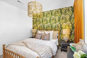 @marbella Lane - Stylish Dream Home in RMV w/ Pool