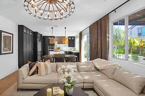 @marbella Lane - Stylish Dream Home in RMV w/ Pool