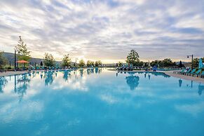 @marbella Lane - Stylish Dream Home in RMV w/ Pool