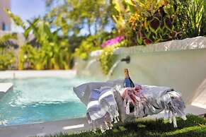 @marbella Lane - Stylish Dream Home in RMV w/ Pool