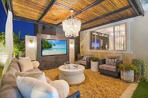 @marbella Lane - Stylish Dream Home in RMV w/ Pool