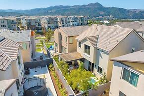 @marbella Lane - Stylish Dream Home in RMV w/ Pool