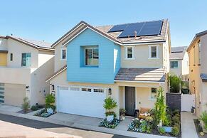 @marbella Lane - Stylish Dream Home in RMV w/ Pool