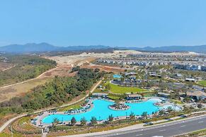 @marbella Lane - Stylish Dream Home in RMV w/ Pool