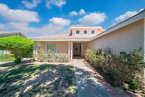 @marbella Lane - 4BR Lavish Castle Retreat