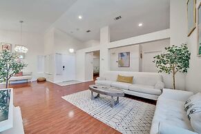 @marbella Lane - 4BR Lavish Castle Retreat