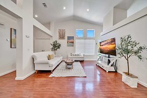 @marbella Lane - 4BR Lavish Castle Retreat