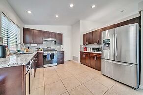 @marbella Lane - 4BR Lavish Castle Retreat