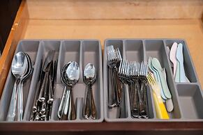 @marbella Lane - 4BR Lavish Castle Retreat