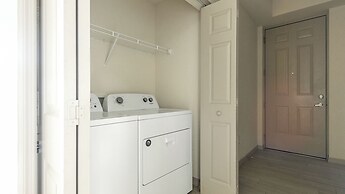 The Vistas At Eastwood Apartments By Barsala