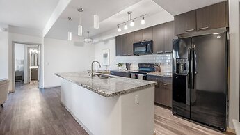 Landing Glendale Arrowhead