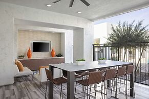 Landing Glendale Arrowhead